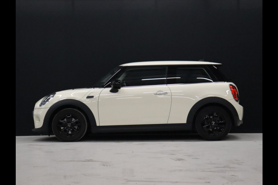 MINI Mini 1.5 Sport [APPLE CARPLAY, VOL LEDER, CRUISE CONTROL, NAVIGATIE, AIRCO, NIEUWSTAAT]