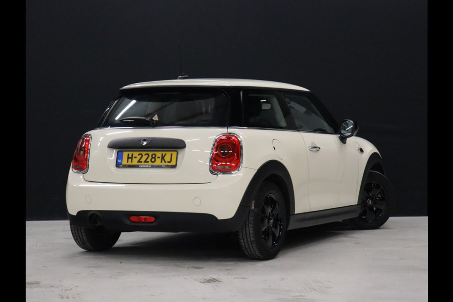 MINI Mini 1.5 Sport [APPLE CARPLAY, VOL LEDER, CRUISE CONTROL, NAVIGATIE, AIRCO, NIEUWSTAAT]