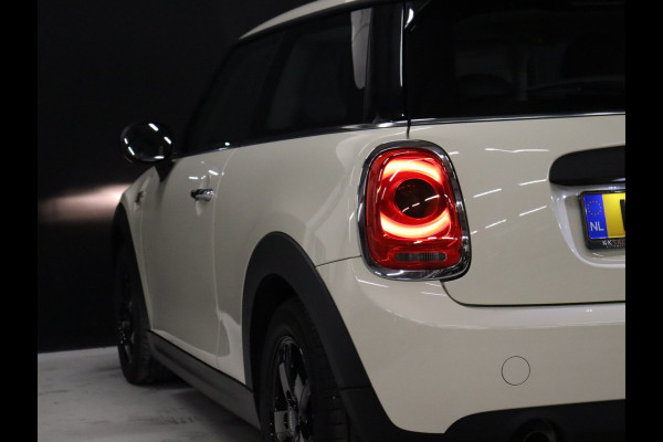 MINI Mini 1.5 Sport [APPLE CARPLAY, VOL LEDER, CRUISE CONTROL, NAVIGATIE, AIRCO, NIEUWSTAAT]
