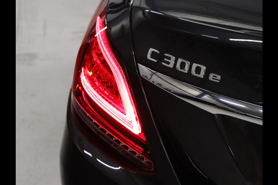 Mercedes-Benz C-Klasse 300 e Business Solution AMG Limited [SCHUIFDAK, CAMERA, APPLE CARPLAY, ANDROID, ELEK. VERW. STOELEN, CRUISE, CLIMATE, NIEUWSTAAT]
