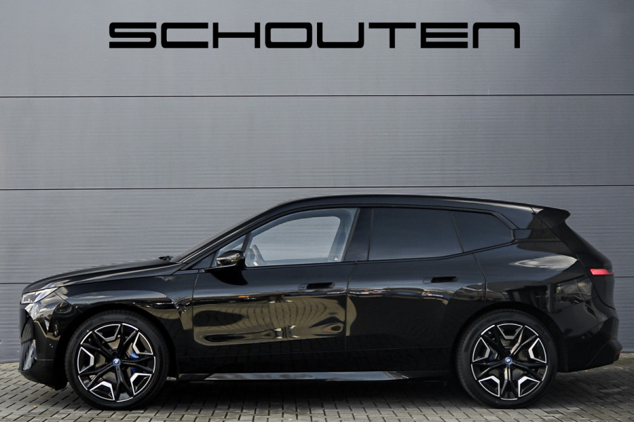 BMW iX xDrive40 High Executive SkyLounge Laser Driving Ass Prof Trekhaak M-Sport