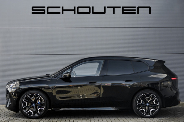 BMW iX xDrive40 High Executive SkyLounge Laser Driving Ass Prof Trekhaak M-Sport