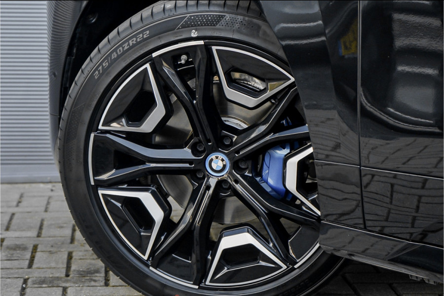 BMW iX xDrive40 High Executive SkyLounge Laser Driving Ass Prof Trekhaak M-Sport