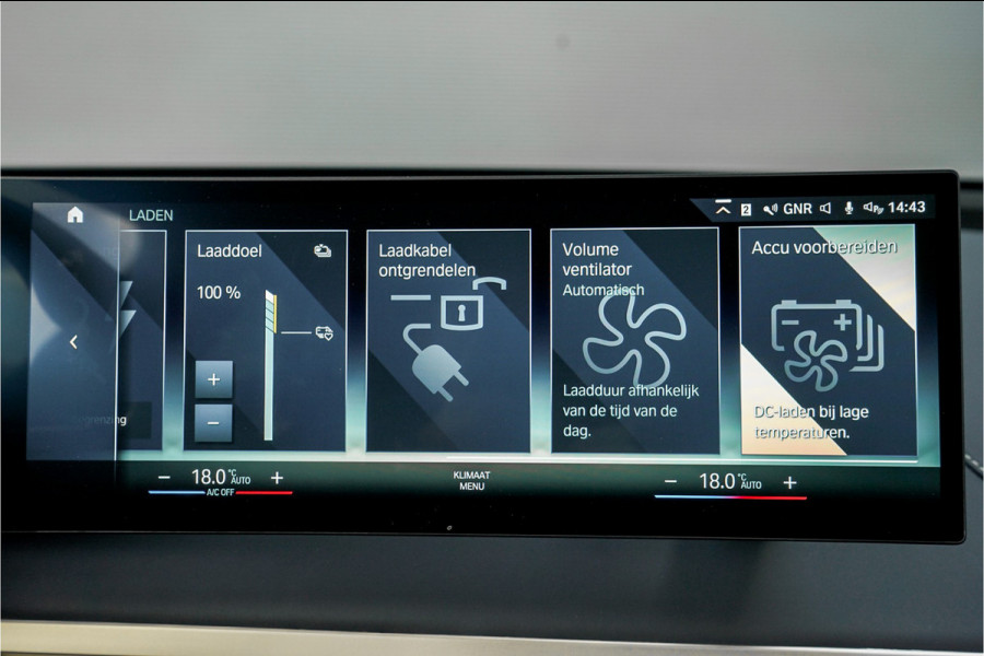 BMW iX xDrive40 High Executive SkyLounge Laser Driving Ass Prof Trekhaak M-Sport