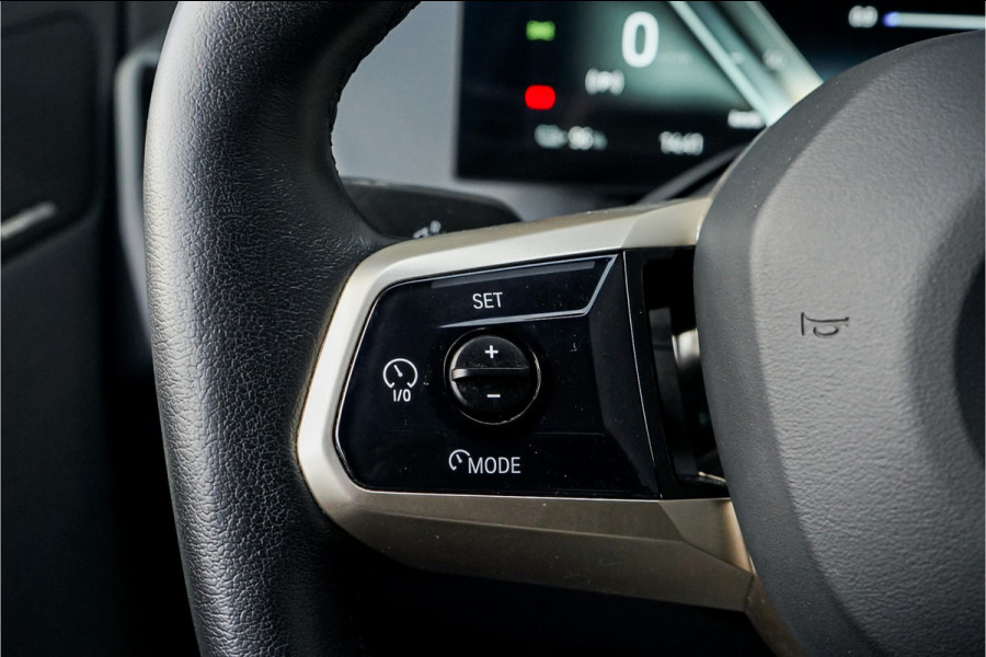 BMW iX xDrive40 High Executive SkyLounge Laser Driving Ass Prof Trekhaak M-Sport