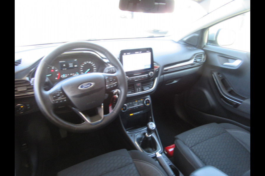Ford Puma 1.0 EcoBoost Hybrid Titanium Design, LED , PDC (occasion) 125 PK