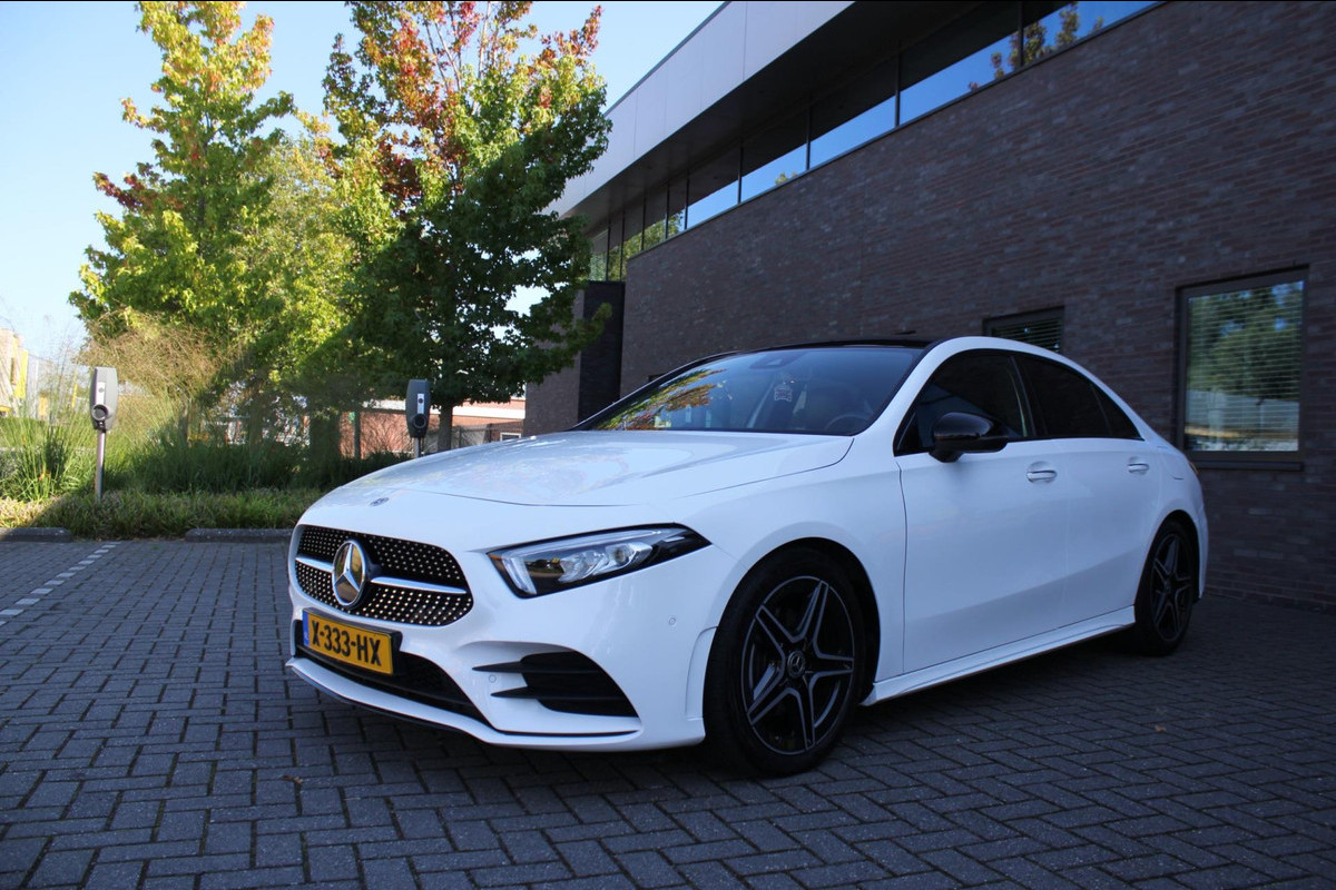 Mercedes-Benz A-Klasse 180 d Business Solution AMG Mercedes-Benz A-Klasse 180 d Business Solution AMG