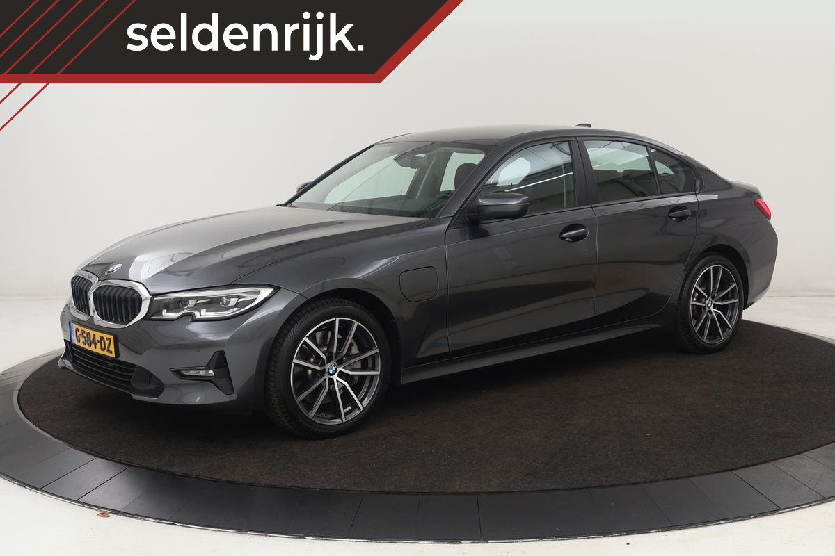 BMW 3-serie 330e High Executive | Leder | Stoelverwarming | Carplay | Full LED | Navigatie | Climate control | Parkeerhulp | Cruise control BMW 3-serie 330e High Executive | Leder | Stoelverwarming | Carplay | Full LED | Navigatie | Climate control | Parkeerhulp | Cruise control