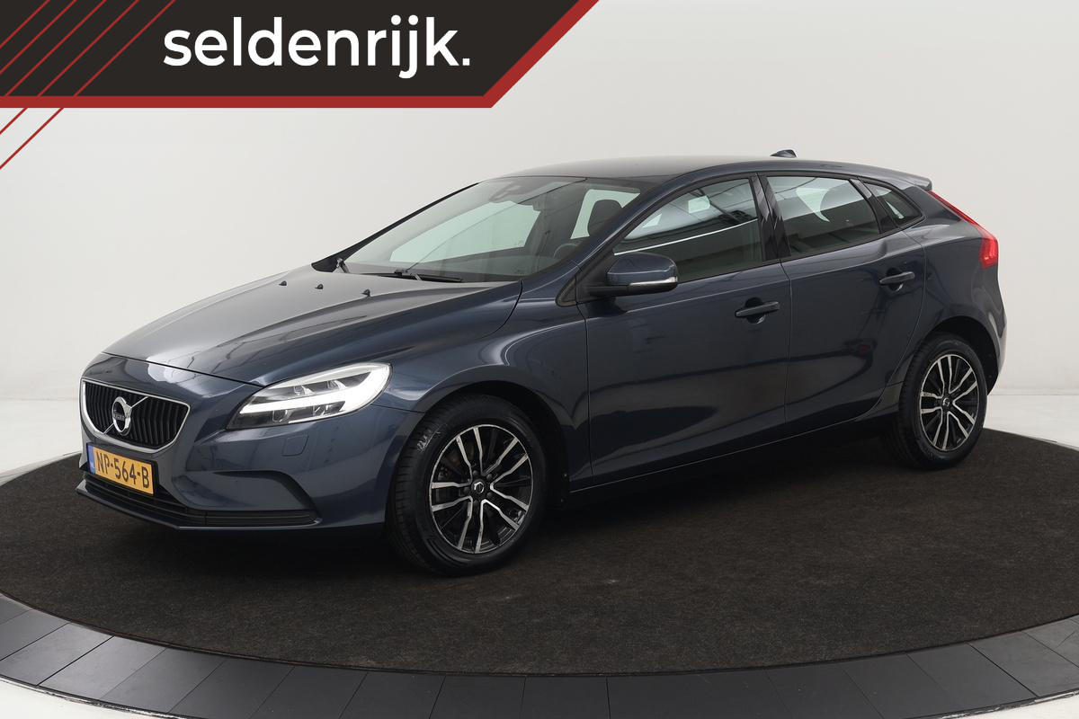 Volvo V40 2.0 T2 Nordic+ | Stoelverwarming | Full LED | Camera | Standkachel | Navigatie | Bluetooth | Climate control | Cruise control Volvo V40 2.0 T2 Nordic+ | Stoelverwarming | Full LED | Camera | Standkachel | Navigatie | Bluetooth | Climate control | Cruise control