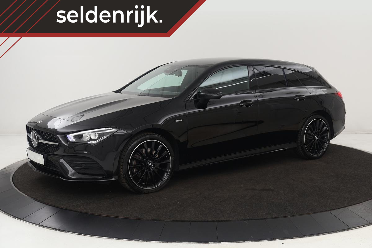 Mercedes-Benz CLA-Klasse Shooting Brake 250e AMG Night | Carplay | Stoelverwarming | Leder/Alcantara | Sfeerverlichting | Camera | Full LED | Park Assist | 19'' | Widescreen | Navigatie Mercedes-Benz CLA-Klasse Shooting Brake 250e AMG Night | Carplay | Stoelverwarming | Leder/Alcantara | Sfeerverlichting | Camera | Full LED | Park Assist | 19'' | Widescreen | Navigatie