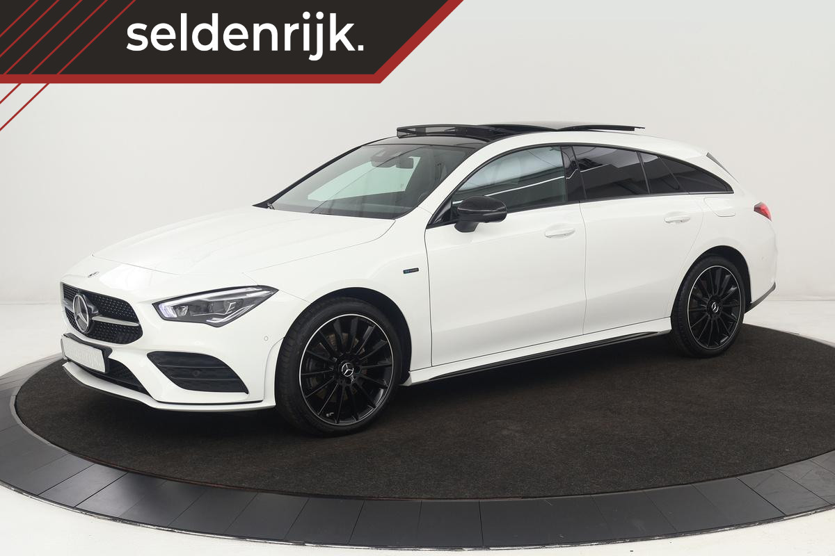 Mercedes-Benz CLA-Klasse Shooting Brake 250e AMG Night | Panoramadak | 360 camera | Stoelverwarming | Carplay | Sfeerverlichting | Leder/Alcantara | Matrix LED Mercedes-Benz CLA-Klasse Shooting Brake 250e AMG Night | Panoramadak | 360 camera | Stoelverwarming | Carplay | Sfeerverlichting | Leder/Alcantara | Matrix LED