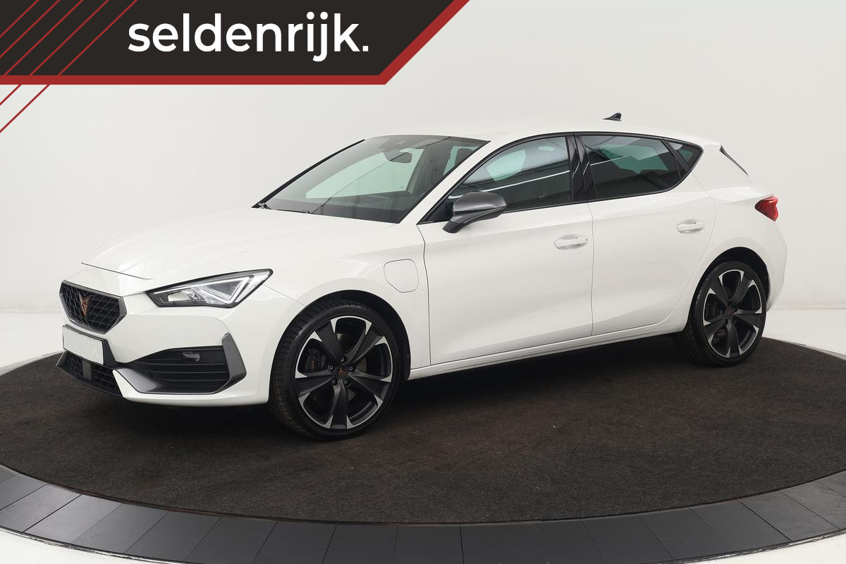 CUPRA Leon 1.4 e-Hybrid VZ | Carplay | Stoel & stuurverwarming | Sfeerverlichting | Navigatie | PDC | Keyless | Full LED | Sportstoelen | PHEV CUPRA Leon 1.4 e-Hybrid VZ | Carplay | Stoel & stuurverwarming | Sfeerverlichting | Navigatie | PDC | Keyless | Full LED | Sportstoelen | PHEV