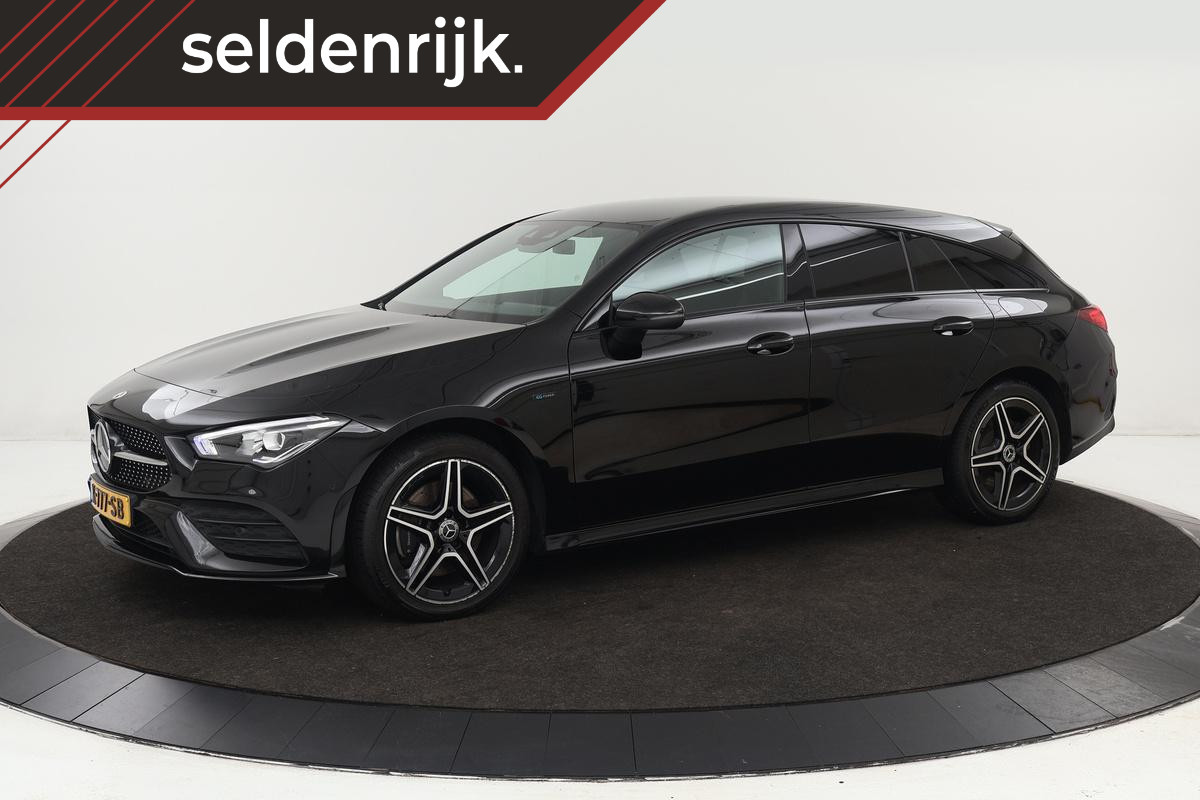 Mercedes-Benz CLA-Klasse 250e AMG Night | Stoelverwarming | Carplay | Camera | Sfeerverlichting | Leder/Alcantara | Full LED | Widescreen Mercedes-Benz CLA-Klasse 250e AMG Night | Stoelverwarming | Carplay | Camera | Sfeerverlichting | Leder/Alcantara | Full LED | Widescreen