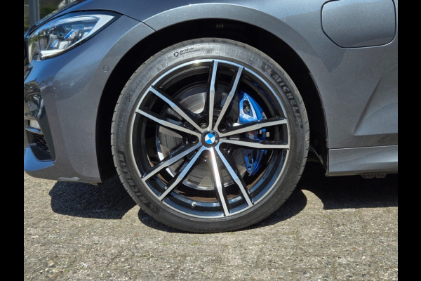 BMW 3-serie 330E XDR. M SPORT I LASER I PANORAMA I MEMORY SEATS I DRIV. PROF