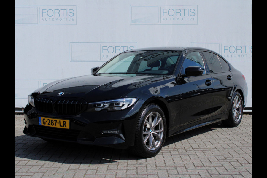 BMW 3-serie 320i Executive Edition NL AUTO | STOELVERW | CARPLAY |