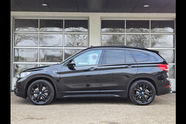 BMW X1 XDRIVE25E SPORTLINE I SPORTSTOELEN LEDER I PANORAMA I NAVIGATIE