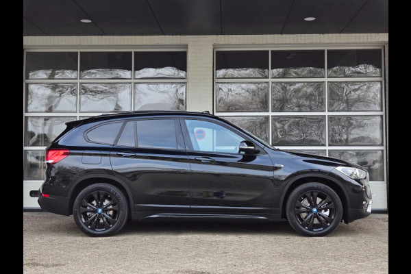 BMW X1 XDRIVE25E SPORTLINE I SPORTSTOELEN LEDER I PANORAMA I NAVIGATIE