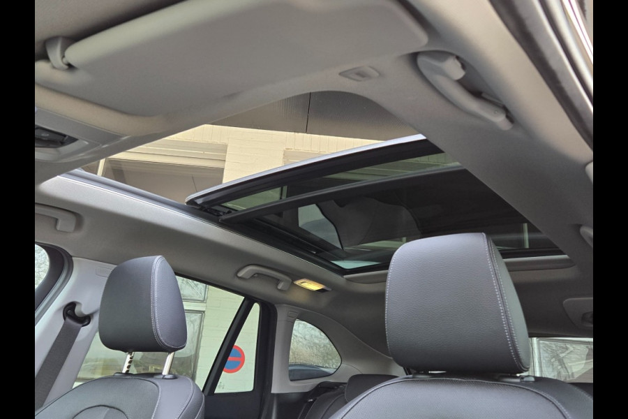 BMW X1 XDRIVE25E SPORTLINE I SPORTSTOELEN LEDER I PANORAMA I NAVIGATIE
