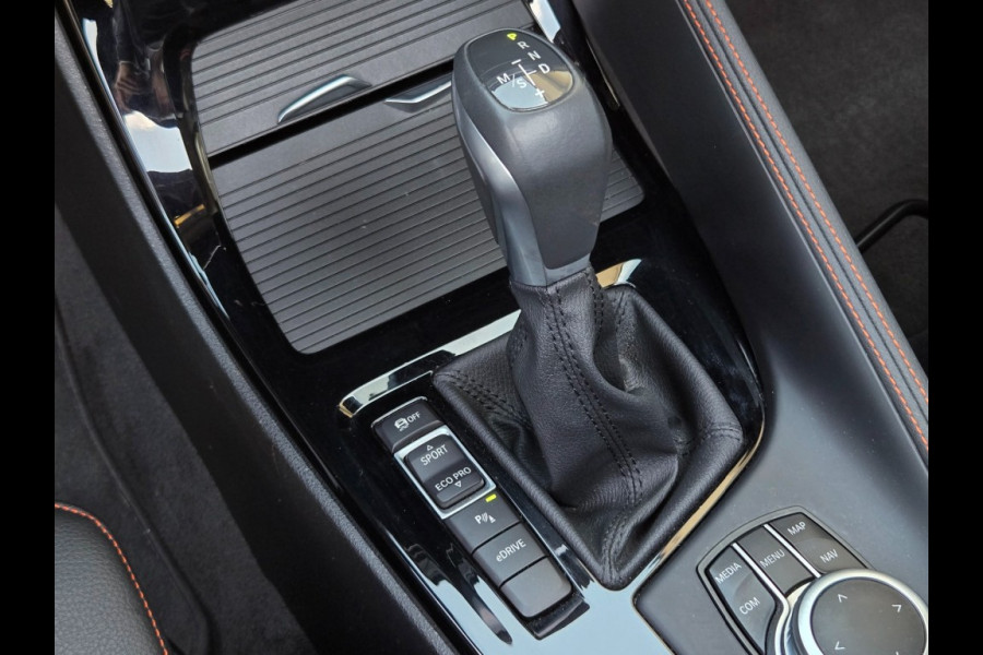 BMW X1 XDRIVE25E SPORTLINE I PANORAMA I SPORTSTOELEN I CAMERA I