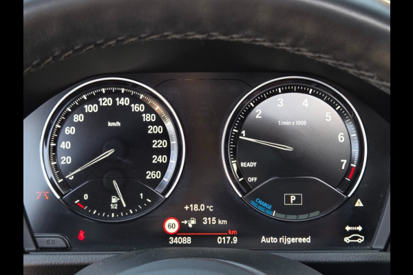BMW X1 XDRIVE25E SPORTLINE I PANORAMA I SPORTSTOELEN I CAMERA I