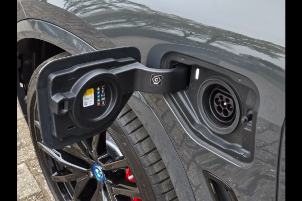 BMW X5 XDRIVE45E M SPORT I LASER I PANORAMA I 22 INCH I DRIVING PROFF.
