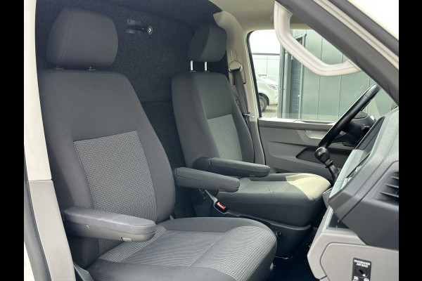 Volkswagen Transporter 2.0 TDI HIGHLINE+ / L2H1 / TREKHAAK / NAVI / CRUISE / AIRCO / PDC / APPLE CARPLAY / ANDROID