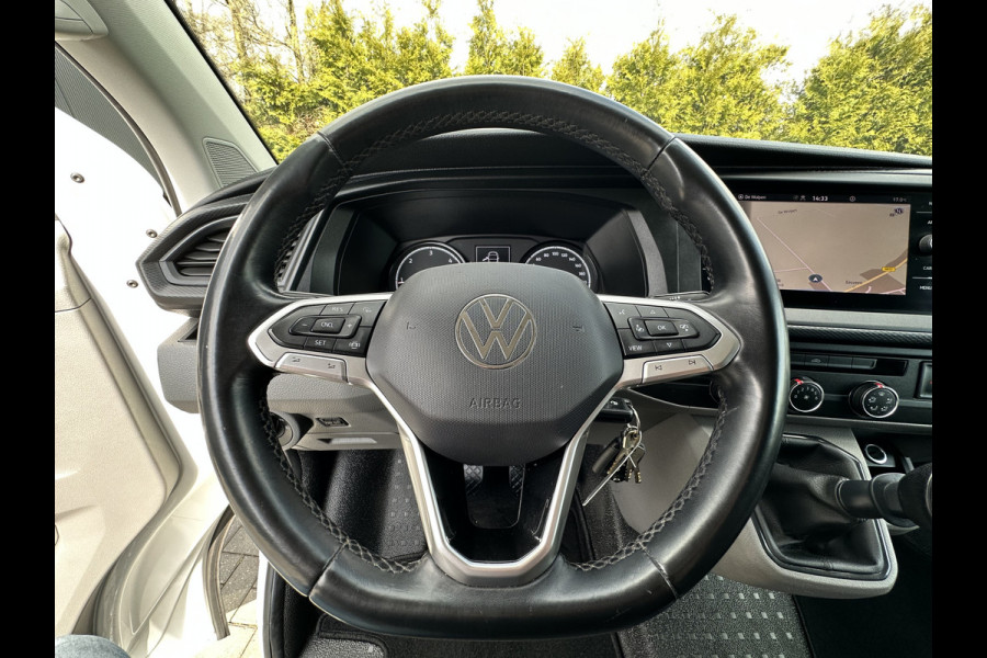 Volkswagen Transporter 2.0 TDI HIGHLINE+ / L2H1 / TREKHAAK / NAVI / CRUISE / AIRCO / PDC / APPLE CARPLAY / ANDROID