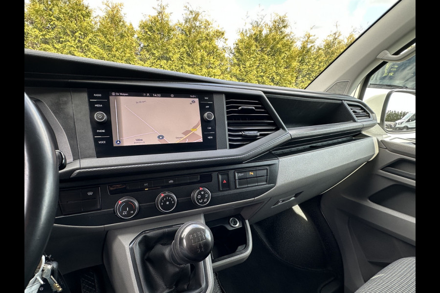 Volkswagen Transporter 2.0 TDI HIGHLINE+ / L2H1 / TREKHAAK / NAVI / CRUISE / AIRCO / PDC / APPLE CARPLAY / ANDROID