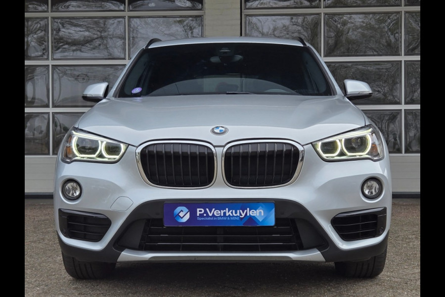 BMW X1 SDRIVE18I SPORTLINE I SPORTSTOELEN I CAMERA I 18 INCH I