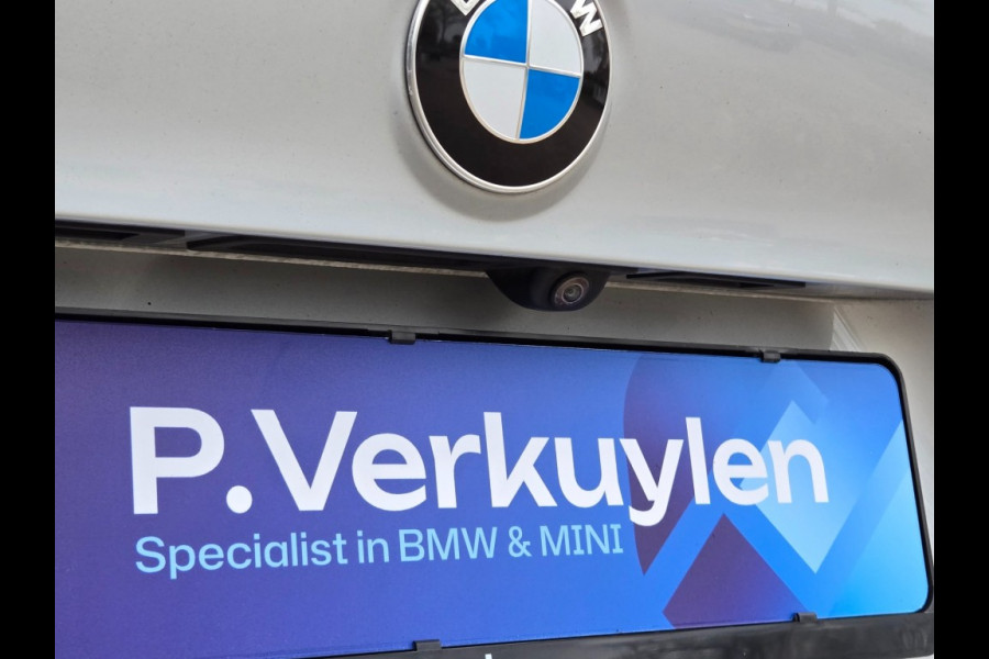 BMW X1 SDRIVE18I SPORTLINE I SPORTSTOELEN I CAMERA I 18 INCH I