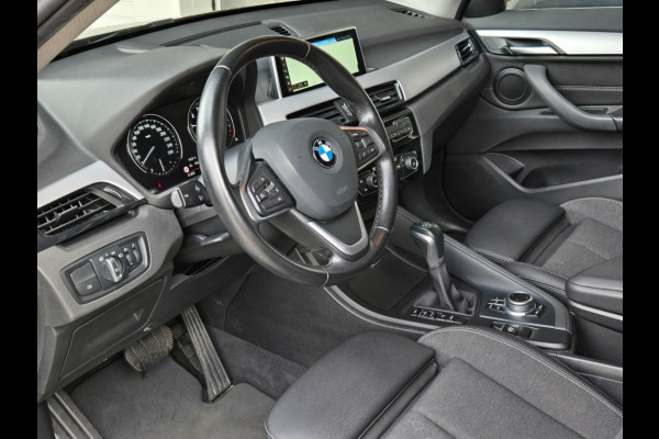 BMW X1 XDRIVE25E I PANORAMA I SPORTSTOELEN I KEYLESS I NAVIGATIE I
