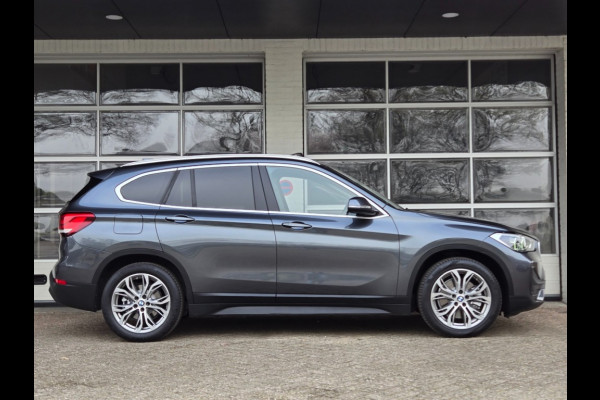 BMW X1 XDRIVE25E I PANORAMA I SPORTSTOELEN I KEYLESS I NAVIGATIE I