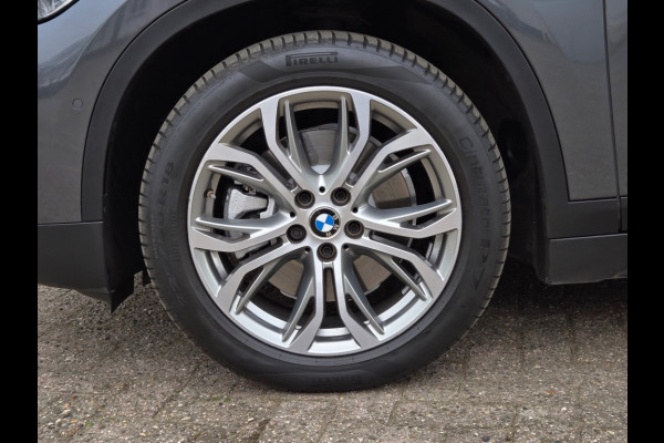 BMW X1 XDRIVE25E I PANORAMA I SPORTSTOELEN I KEYLESS I NAVIGATIE I