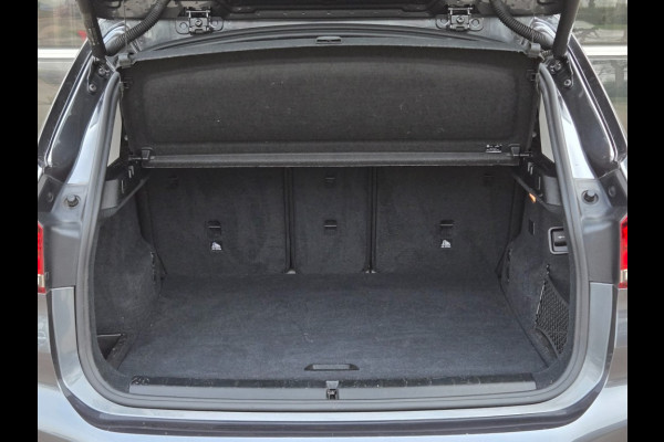 BMW X1 XDRIVE25E I PANORAMA I SPORTSTOELEN I KEYLESS I NAVIGATIE I