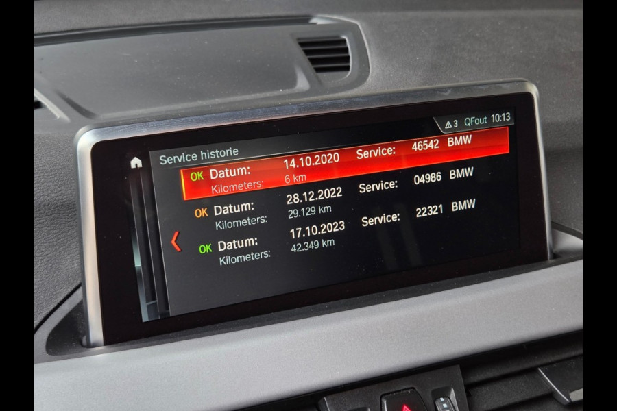 BMW X1 XDRIVE25E I PANORAMA I SPORTSTOELEN I KEYLESS I NAVIGATIE I
