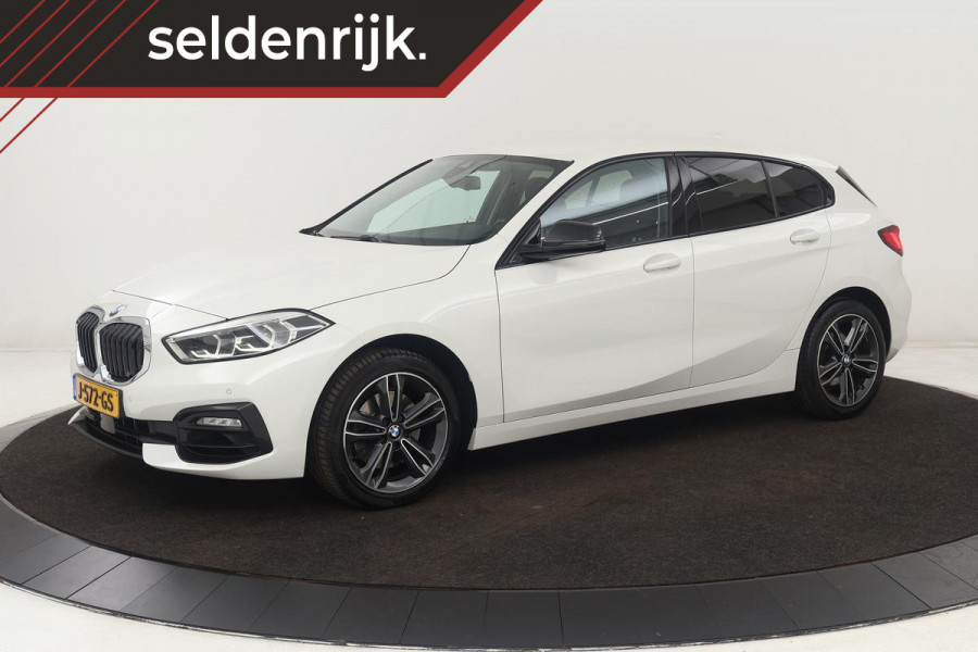 BMW 1-serie 118i Sport Line | Executive Edition | Half leder | Sportstoelen | Carplay | Full LED | Navigatie | PDC | DAB+ | Live Cockpit