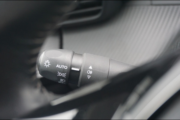 Peugeot 208 75PK Active | AIRCO | CRUISE | CARPLAY | FULL-LED | NETTE AUTO!
