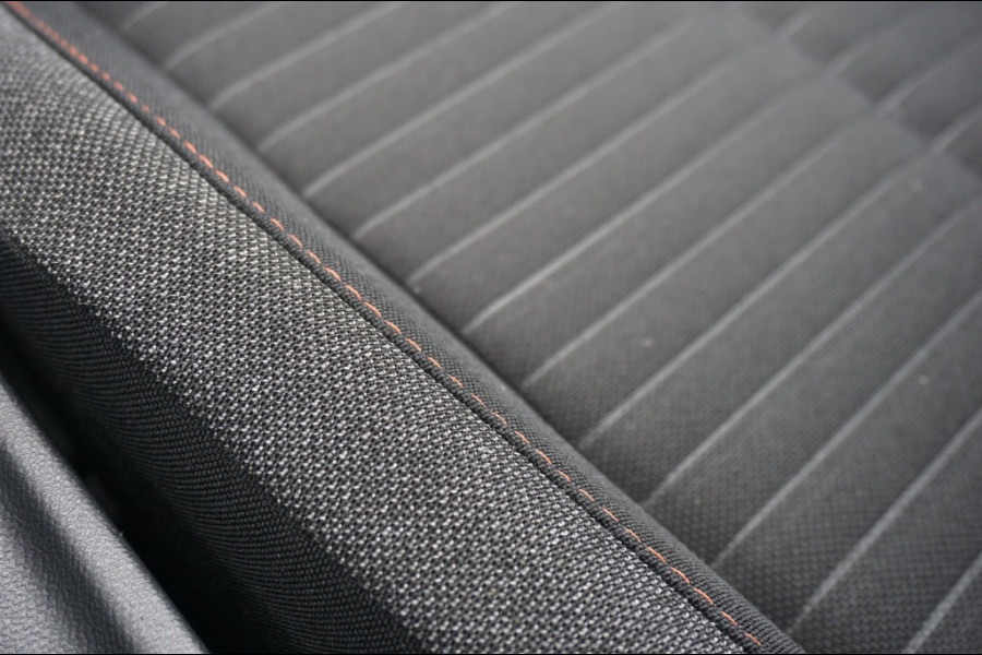 Peugeot 208 75PK Active | AIRCO | CRUISE | CARPLAY | FULL-LED | NETTE AUTO!