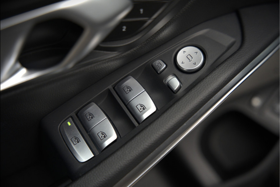 BMW 3 Serie Touring 330e xDrive High Executive M Sport | M Performance | Panoramadak | Harman Kardon | 360° Camera | Assisted Driving | Head Up Display | Stoelverwarming | Stuurverwarming | Apple Carplay | Navigatie | Adaptive Cruise Control | Am