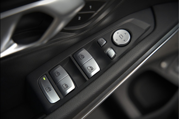 BMW 3 Serie Touring 330e xDrive High Executive M Sport | M Performance | Panoramadak | Harman Kardon | 360° Camera | Assisted Driving | Head Up Display | Stoelverwarming | Stuurverwarming | Apple Carplay | Navigatie | Adaptive Cruise Control | Am