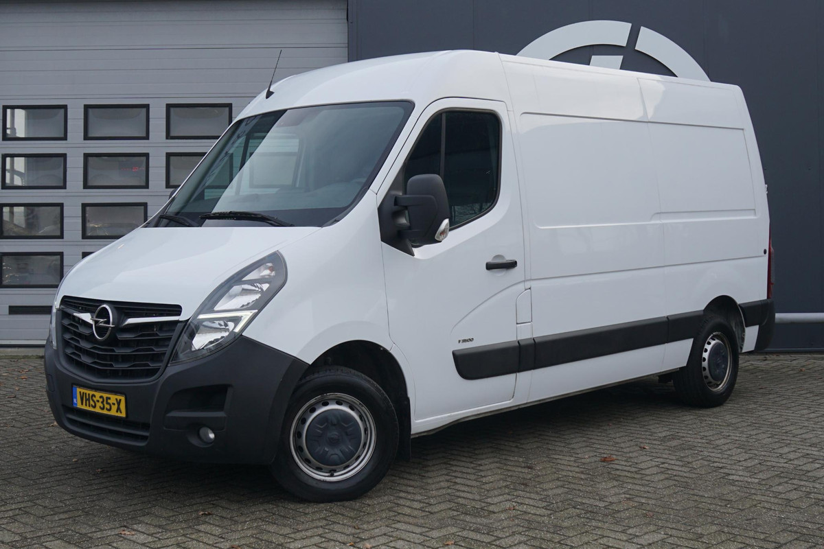 Opel Movano 2.3 TURBO 150 PK L2H2 + 2500 KG TREKHAAK | CAMERA | NAVIGATIE Opel Movano 2.3 TURBO 150 PK L2H2 + 2500 KG TREKHAAK | CAMERA | NAVIGATIE