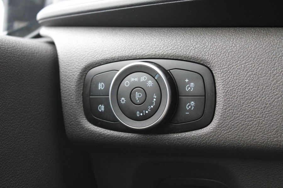 Ford Transit Custom 320 2.0 TDCI L2H1 Trend | Automaat | Voorruitverwarming | Trekhaak | Sidebars | Lichtmetalen Velgen |
