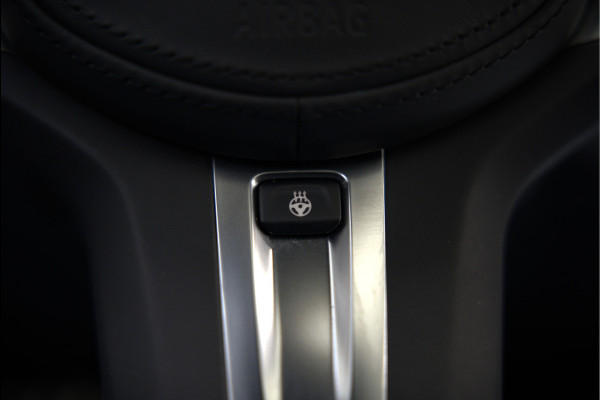 BMW 3 Serie Touring 330e xDrive High Executive M Sport | M Performance | Panoramadak | Harman Kardon | 360° Camera | Assisted Driving | Head Up Display | Stoelverwarming | Stuurverwarming | Apple Carplay | Navigatie | Adaptive Cruise Control | Am