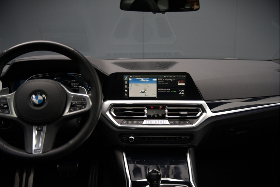 BMW 3 Serie Touring 330e xDrive High Executive M Sport | M Performance | Panoramadak | Harman Kardon | 360° Camera | Assisted Driving | Head Up Display | Stoelverwarming | Stuurverwarming | Apple Carplay | Navigatie | Adaptive Cruise Control | Am