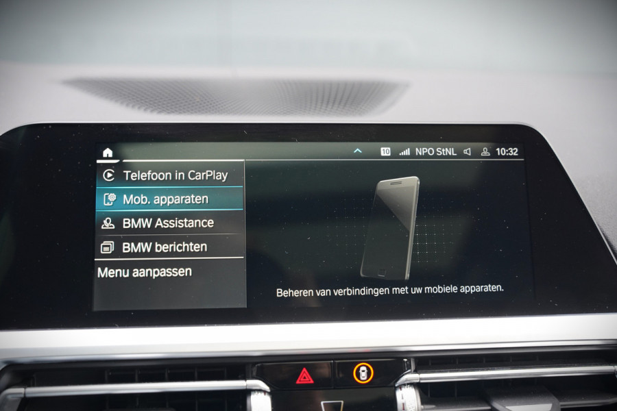 BMW 3 Serie Touring 330e xDrive High Executive M Sport | M Performance | Panoramadak | Harman Kardon | 360° Camera | Assisted Driving | Head Up Display | Stoelverwarming | Stuurverwarming | Apple Carplay | Navigatie | Adaptive Cruise Control | Am