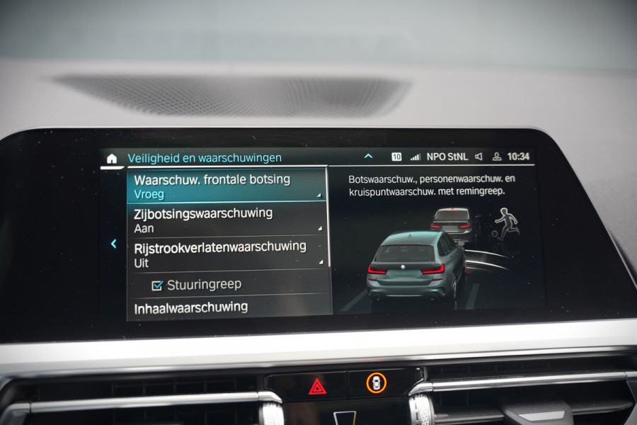 BMW 3 Serie Touring 330e xDrive High Executive M Sport | M Performance | Panoramadak | Harman Kardon | 360° Camera | Assisted Driving | Head Up Display | Stoelverwarming | Stuurverwarming | Apple Carplay | Navigatie | Adaptive Cruise Control | Am