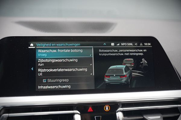BMW 3 Serie Touring 330e xDrive High Executive M Sport | M Performance | Panoramadak | Harman Kardon | 360° Camera | Assisted Driving | Head Up Display | Stoelverwarming | Stuurverwarming | Apple Carplay | Navigatie | Adaptive Cruise Control | Am