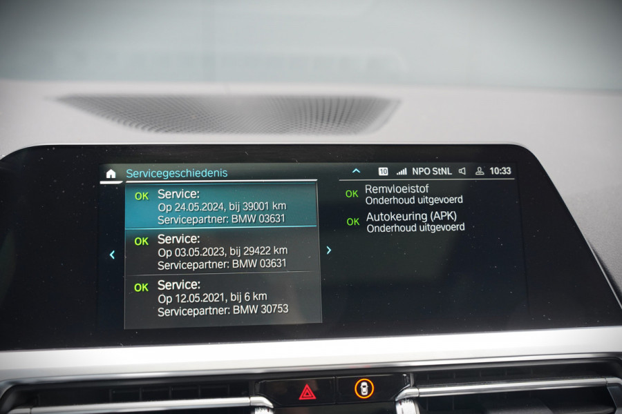 BMW 3 Serie Touring 330e xDrive High Executive M Sport | M Performance | Panoramadak | Harman Kardon | 360° Camera | Assisted Driving | Head Up Display | Stoelverwarming | Stuurverwarming | Apple Carplay | Navigatie | Adaptive Cruise Control | Am