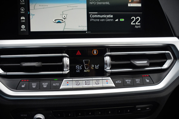 BMW 3 Serie Touring 330e xDrive High Executive M Sport | M Performance | Panoramadak | Harman Kardon | 360° Camera | Assisted Driving | Head Up Display | Stoelverwarming | Stuurverwarming | Apple Carplay | Navigatie | Adaptive Cruise Control | Am