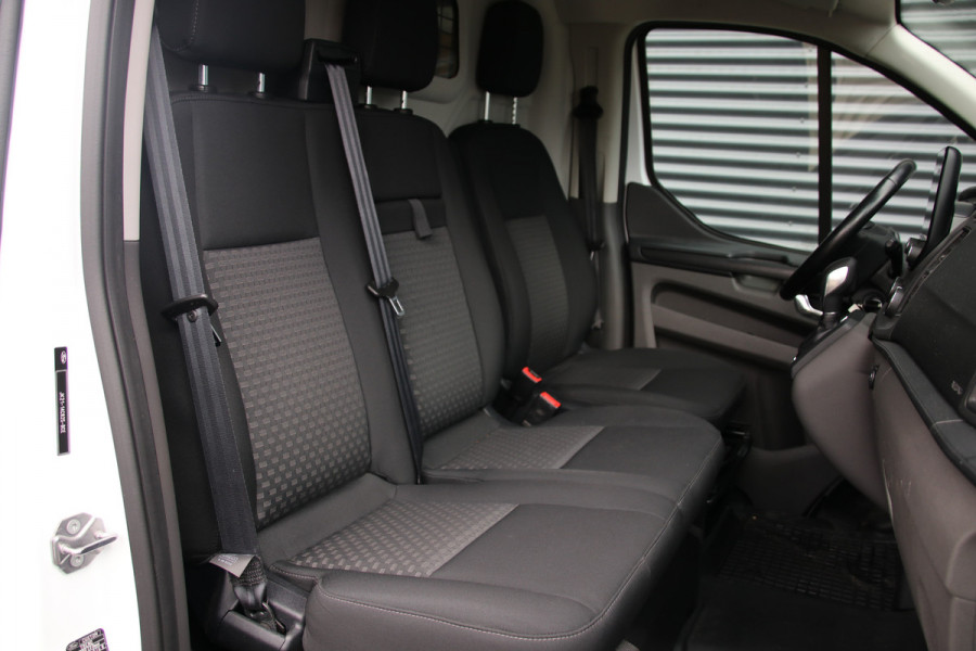 Ford Transit Custom 320 2.0 TDCI L2H1 Raptor Edition | Bi-Xenon | CarPlay | Navigatie | Camera | Stoelverwarming | Dodehoek detector | Lane Assist | DAB | Werkplaatsinrichting | 3-Zitter | Dealer onderhouden | Nieuwe APK